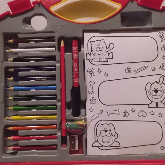 Crayola Amazing Art Case - Picture 4 of 5
